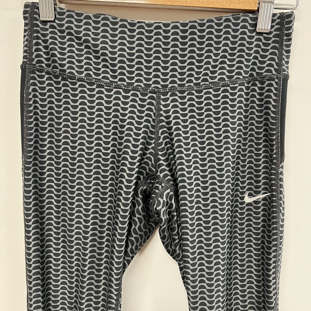 Nike Dri-FIT Polka Dot Crop Leggings XS Running Activewear Reflective Pocket
